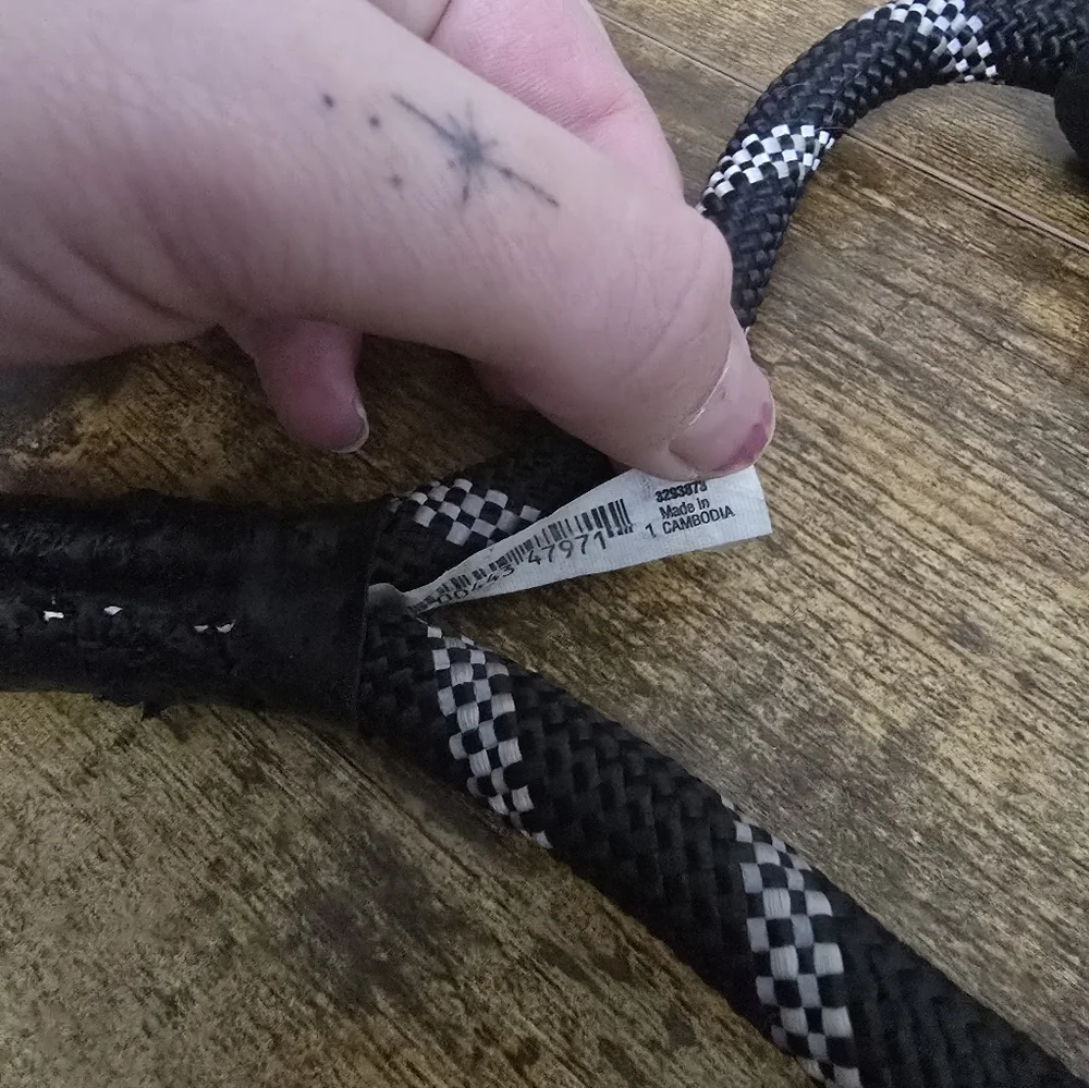 Large Handle Leash Attachment For Extra Tight Grip